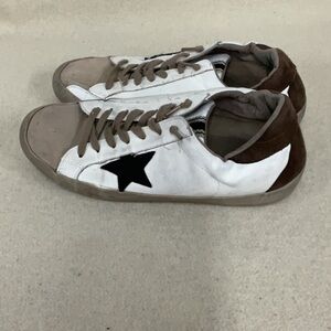 Woman’s SHU SHOP sneakers